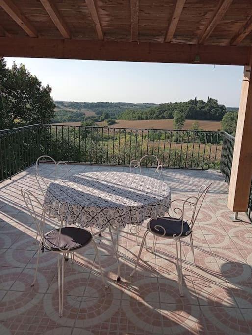 Maison De Village Avec Superbe Vue Cuq  Esterno foto